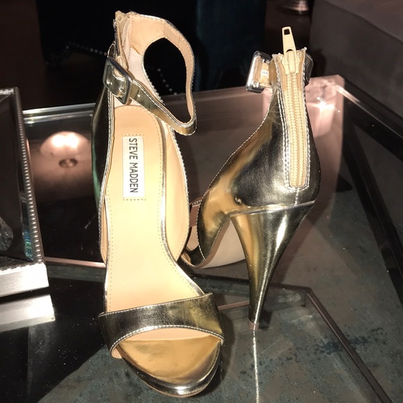 Sz 8 Gold Steve Madden Peep Toe Anklestrap Heels - Picture 2 of 6